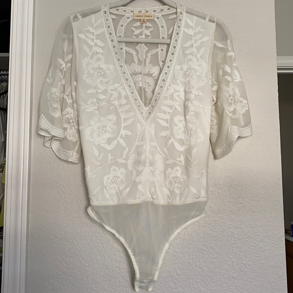 Vici Honey Punch Libi Lace Bodysuit - Cream